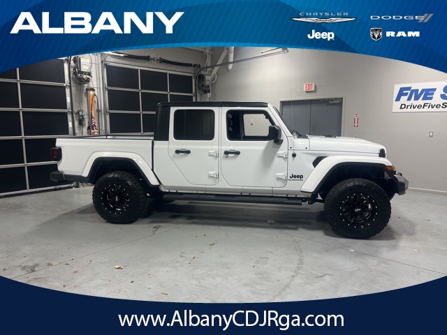 2022 Jeep Gladiator Sport S's photo