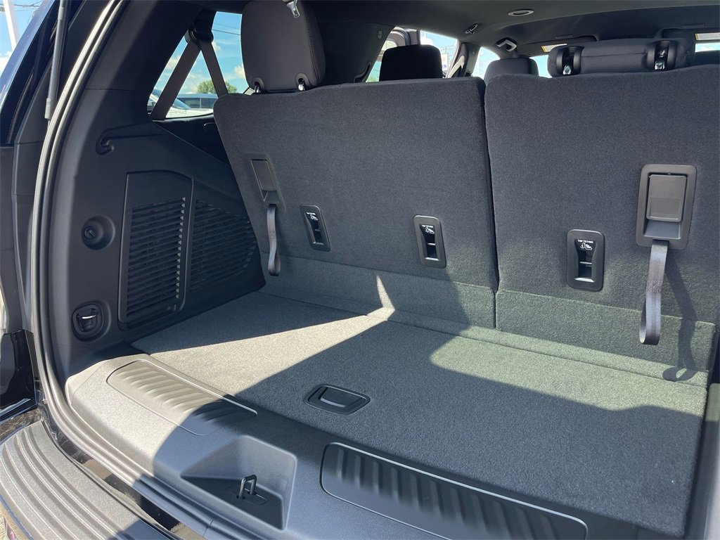 2025 Chevrolet Tahoe LS photo 28