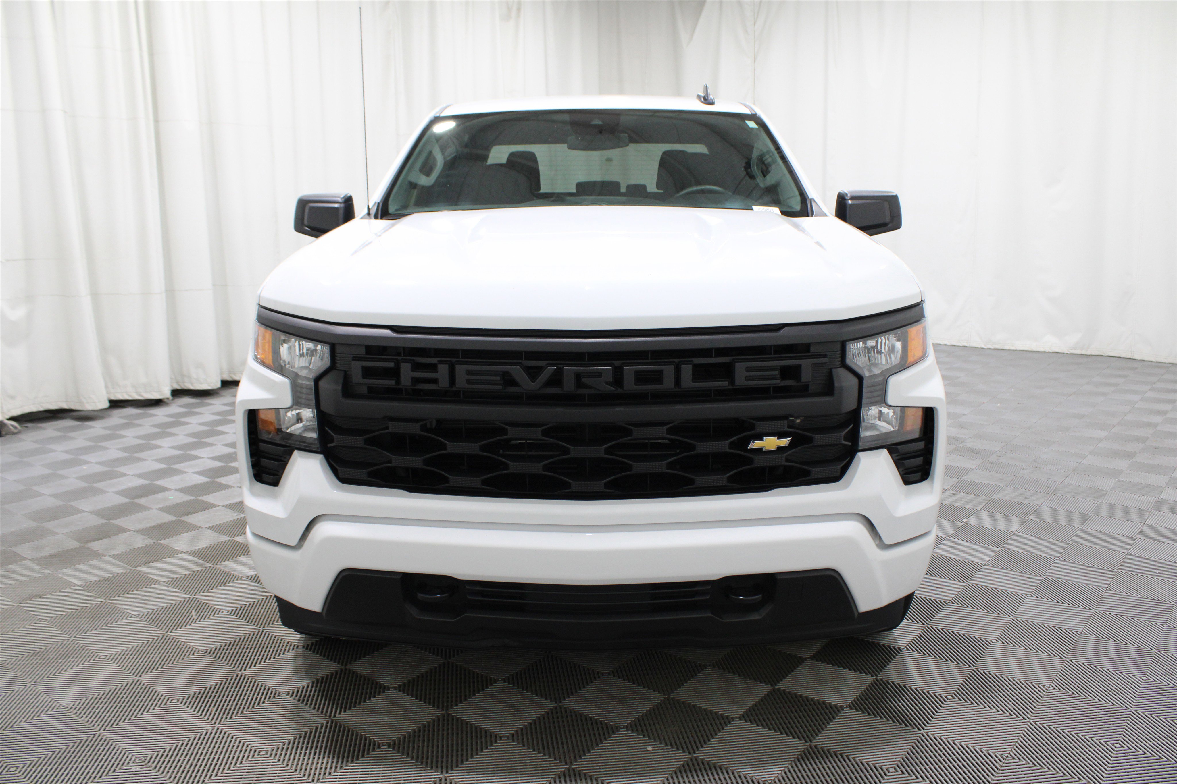 2024 Chevrolet Silverado 1500 Custom photo 15