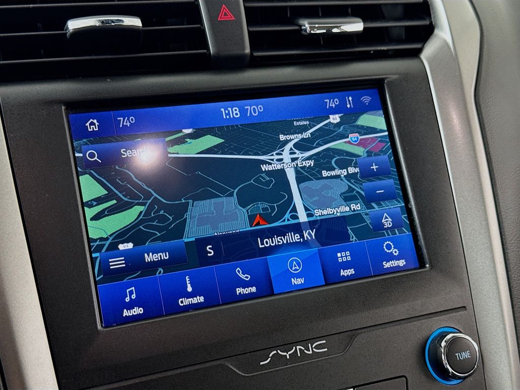 2020 Ford Fusion Hybrid SE photo 15