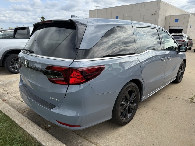 2024 Honda Odyssey Sport photo 2