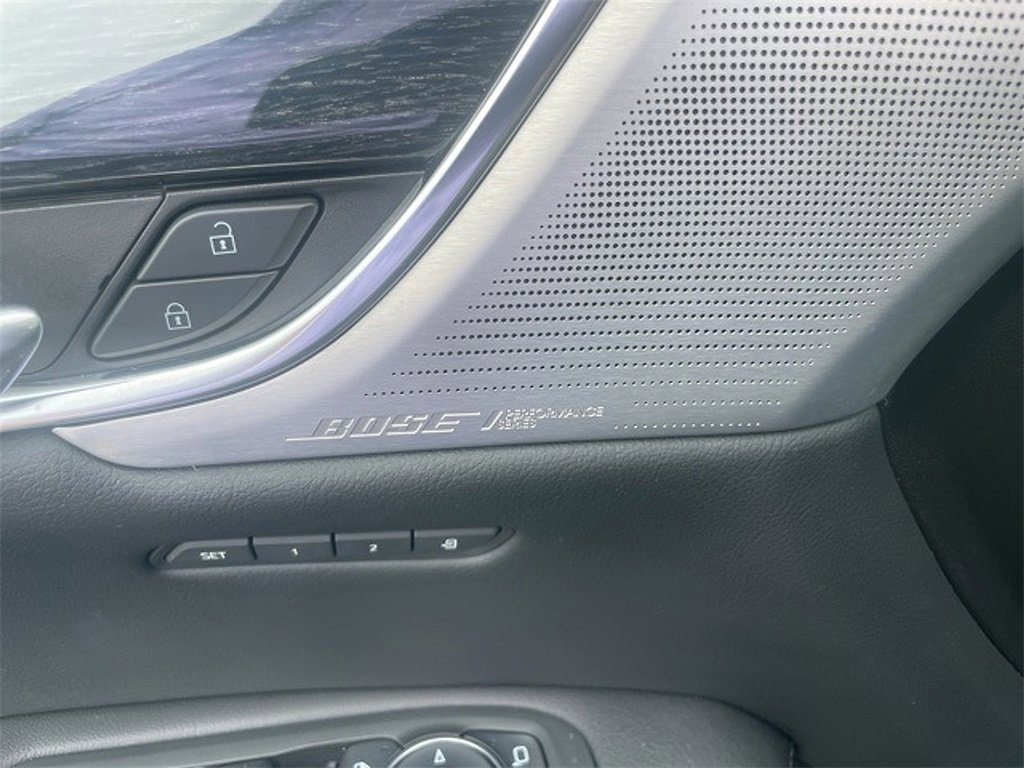 2022 Cadillac XT5 Premium Luxury photo 3
