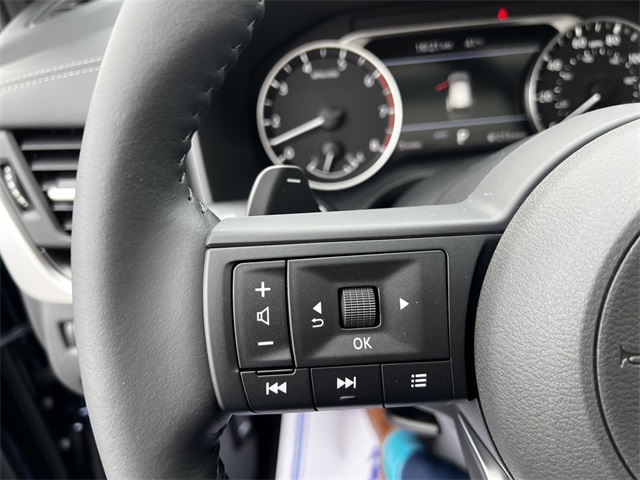 2024 Nissan Rogue SV photo 12