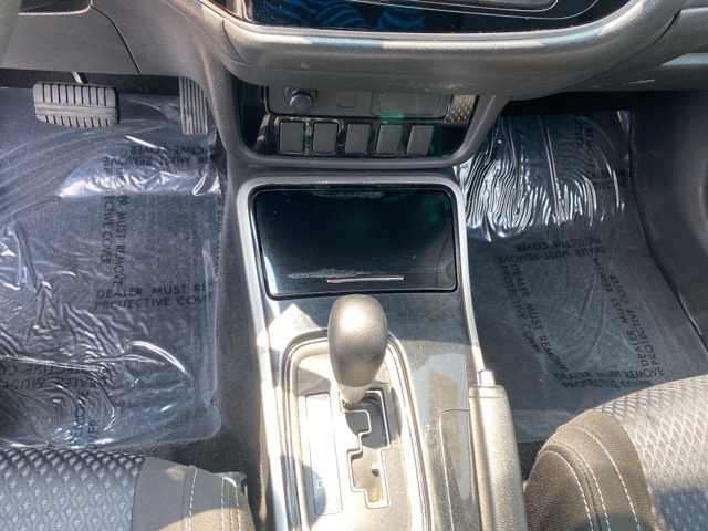 2018 Mitsubishi Outlander ES photo 14