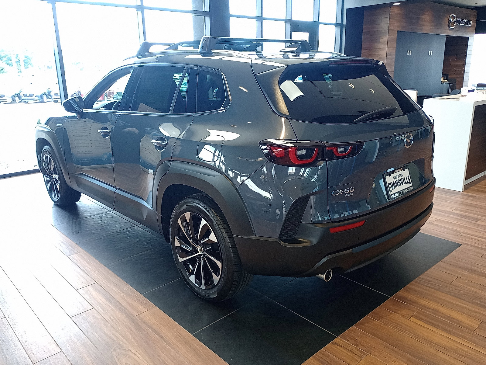 2025 Mazda CX-50 Premium Plus photo 4