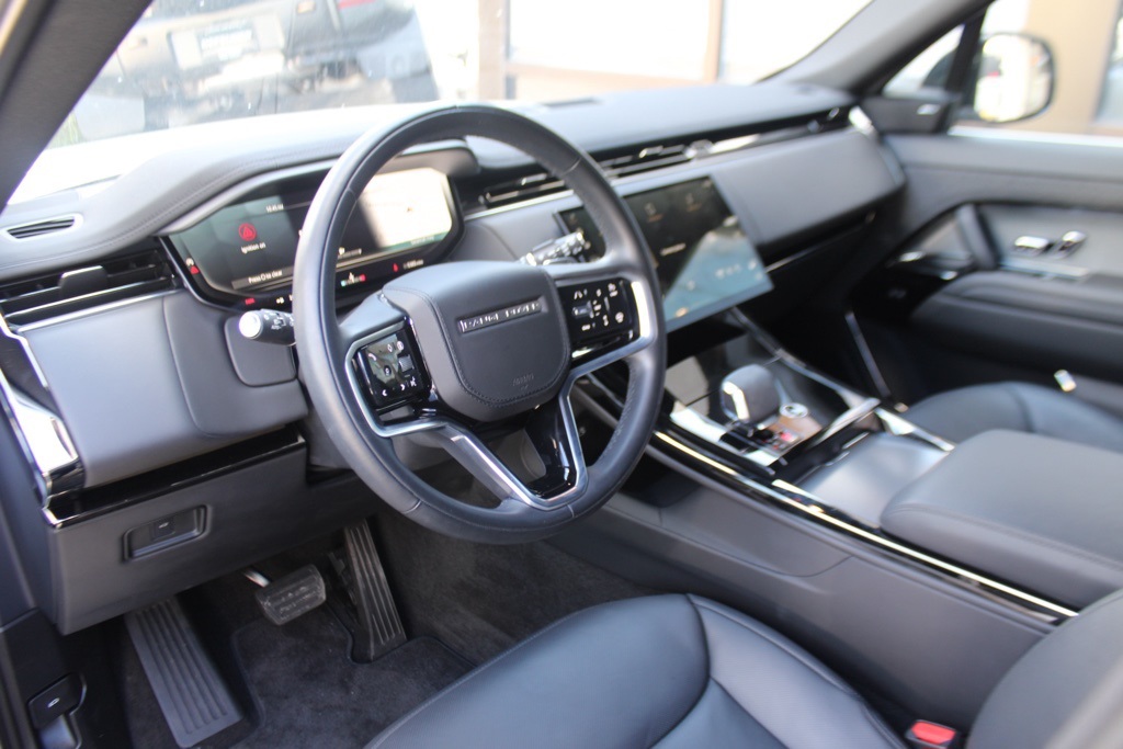 2024 Land Rover Range Rover Sport SE photo 4