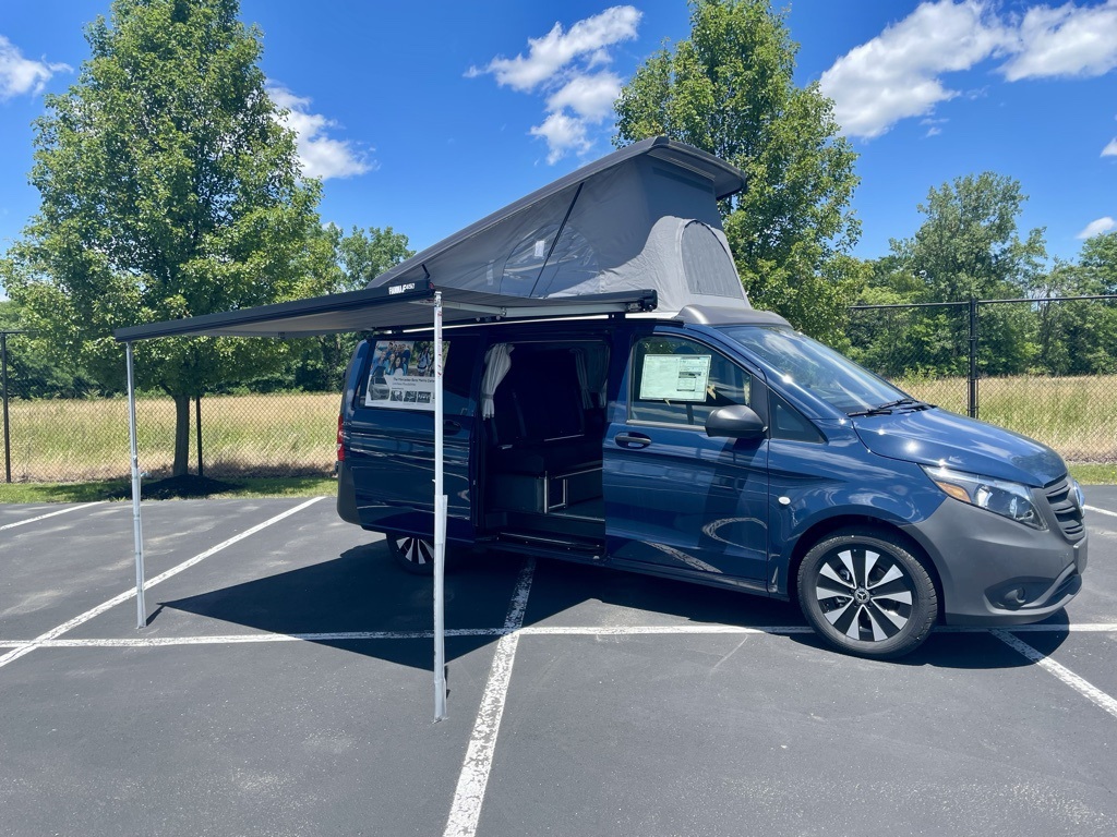 2023 Mercedes Benz Metris Passenger Van photo 2