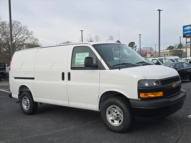 2025 Chevrolet Express Cargo Work Van's photo