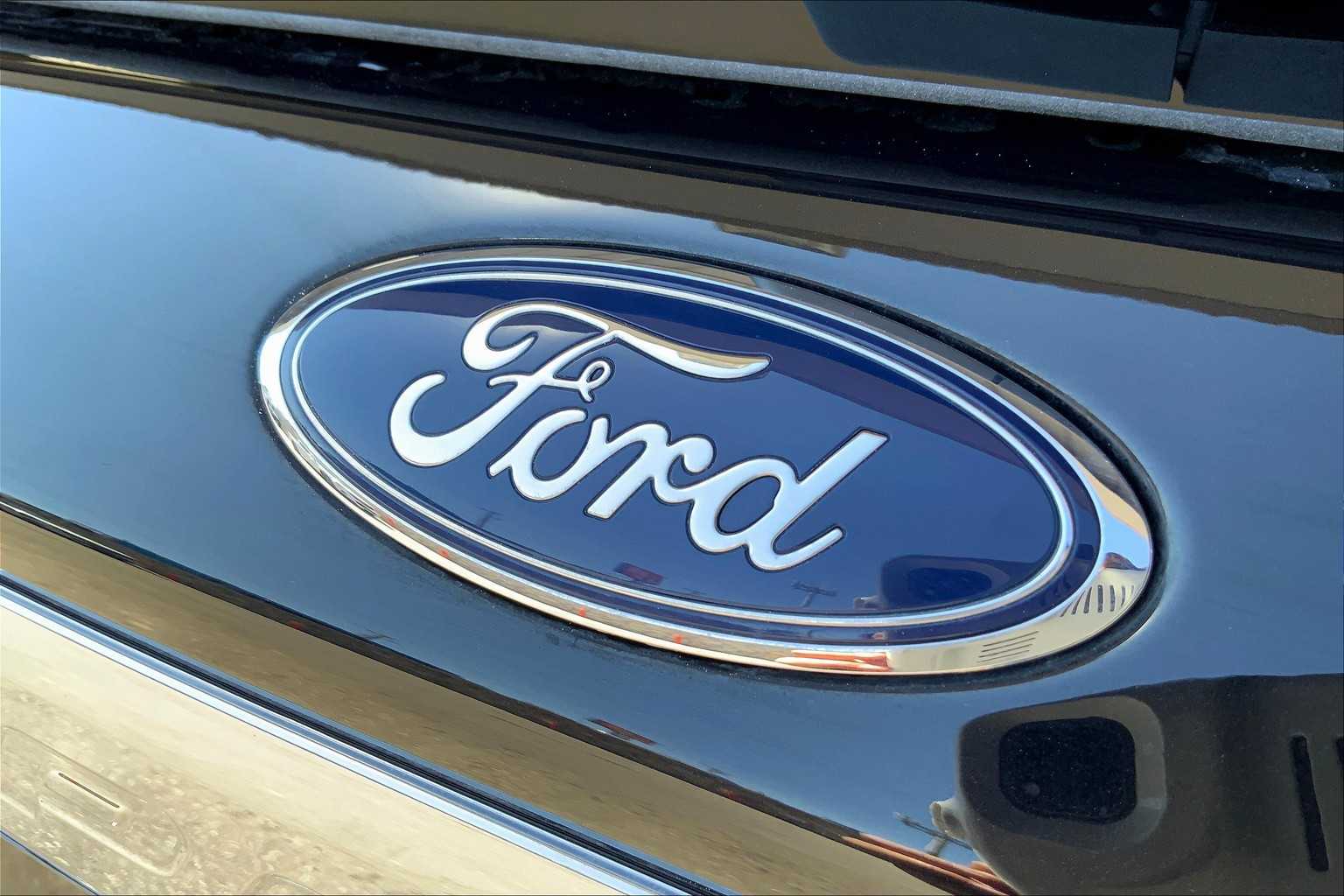 2023 Ford Explorer Limited photo 28
