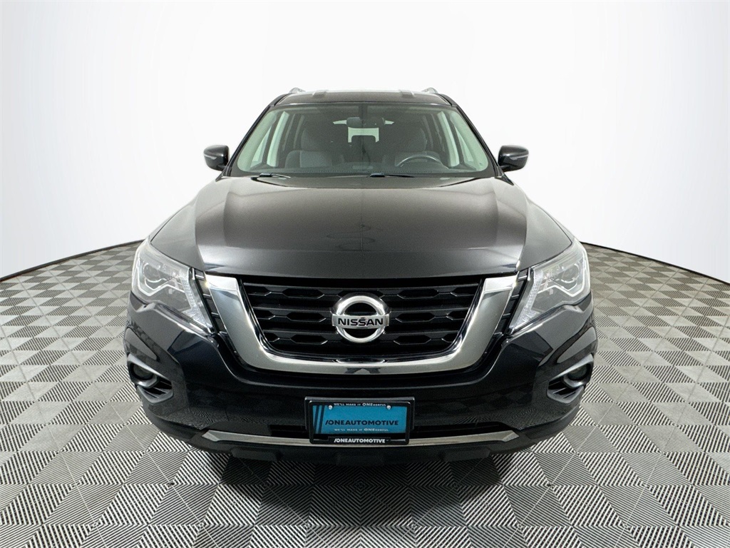 2019 Nissan Pathfinder SV photo 2