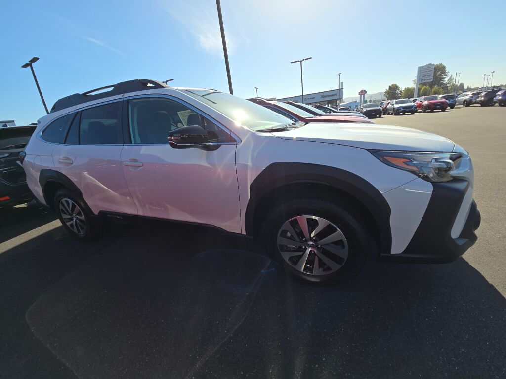 2025 Subaru Outback Premium photo 4
