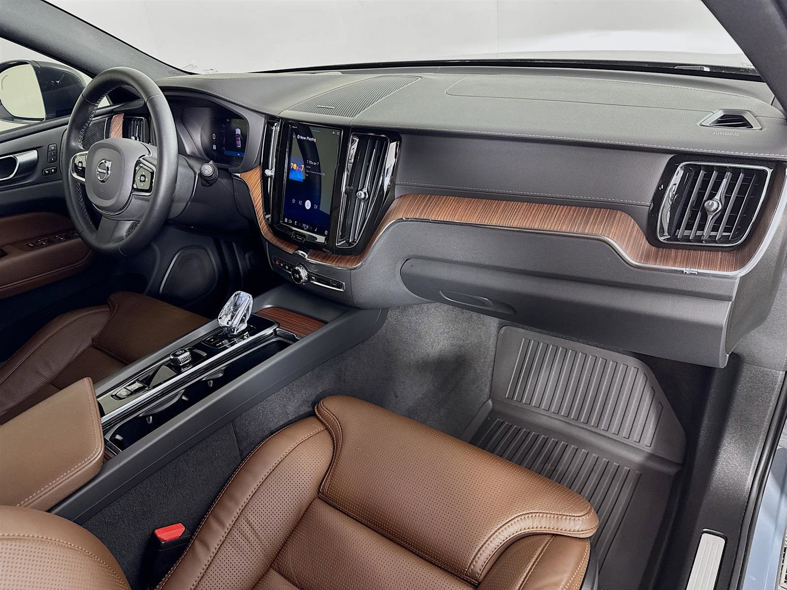 2023 Volvo XC60 Ultimate photo 28