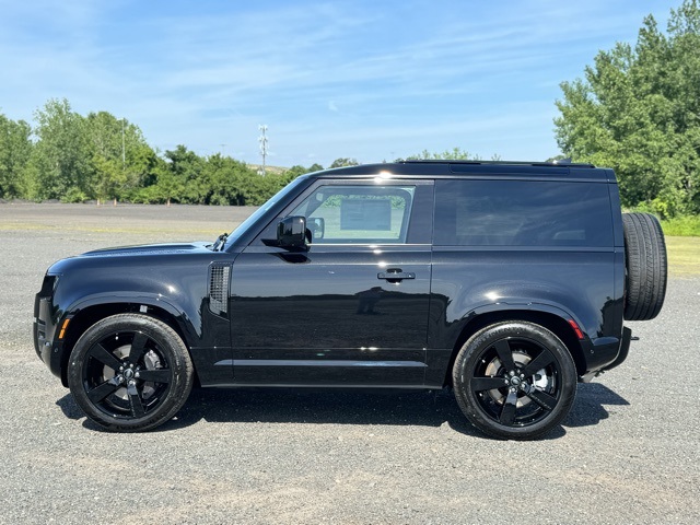2024 Land Rover Defender 90 X-Dynamic SE photo 2
