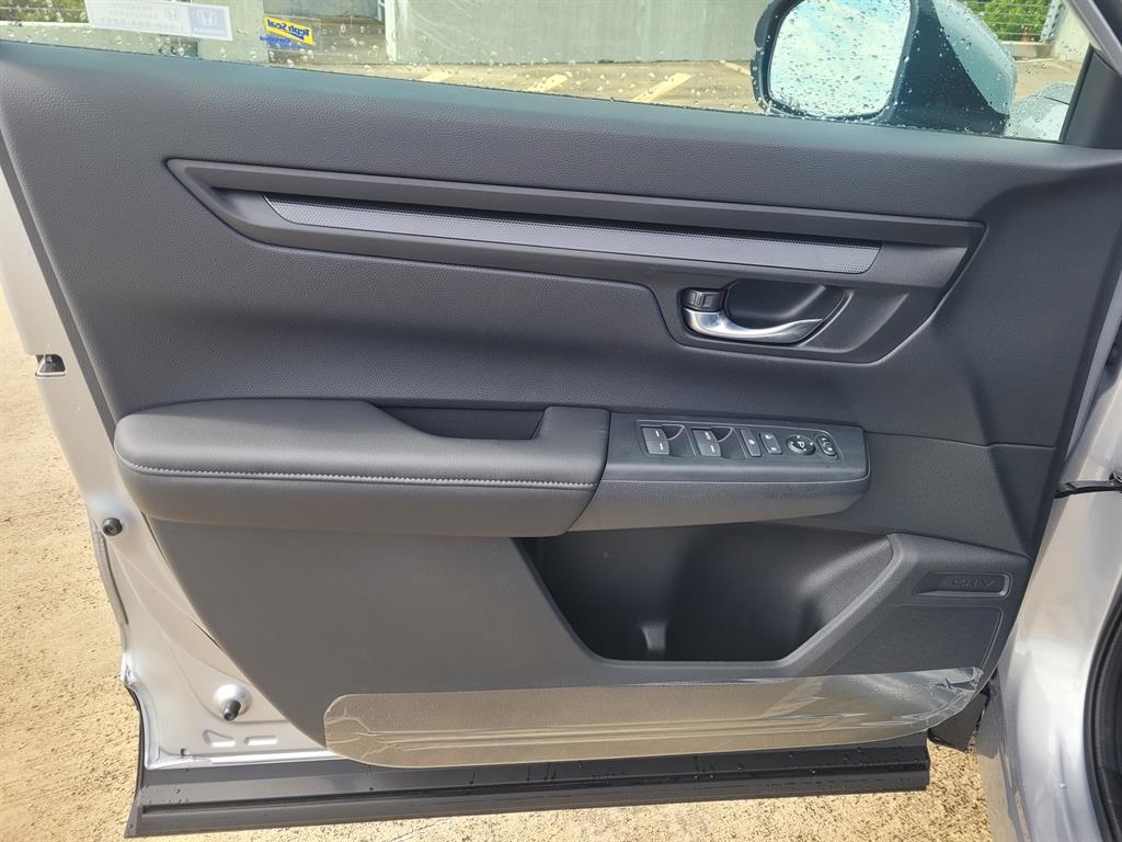 2026 Honda CR-V LX photo 14