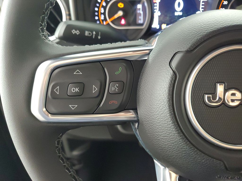 2025 Jeep Wrangler Sahara photo 19