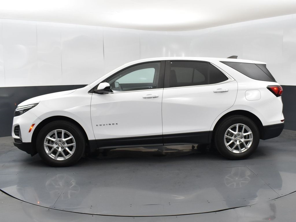 2022 Chevrolet Equinox LT photo 3