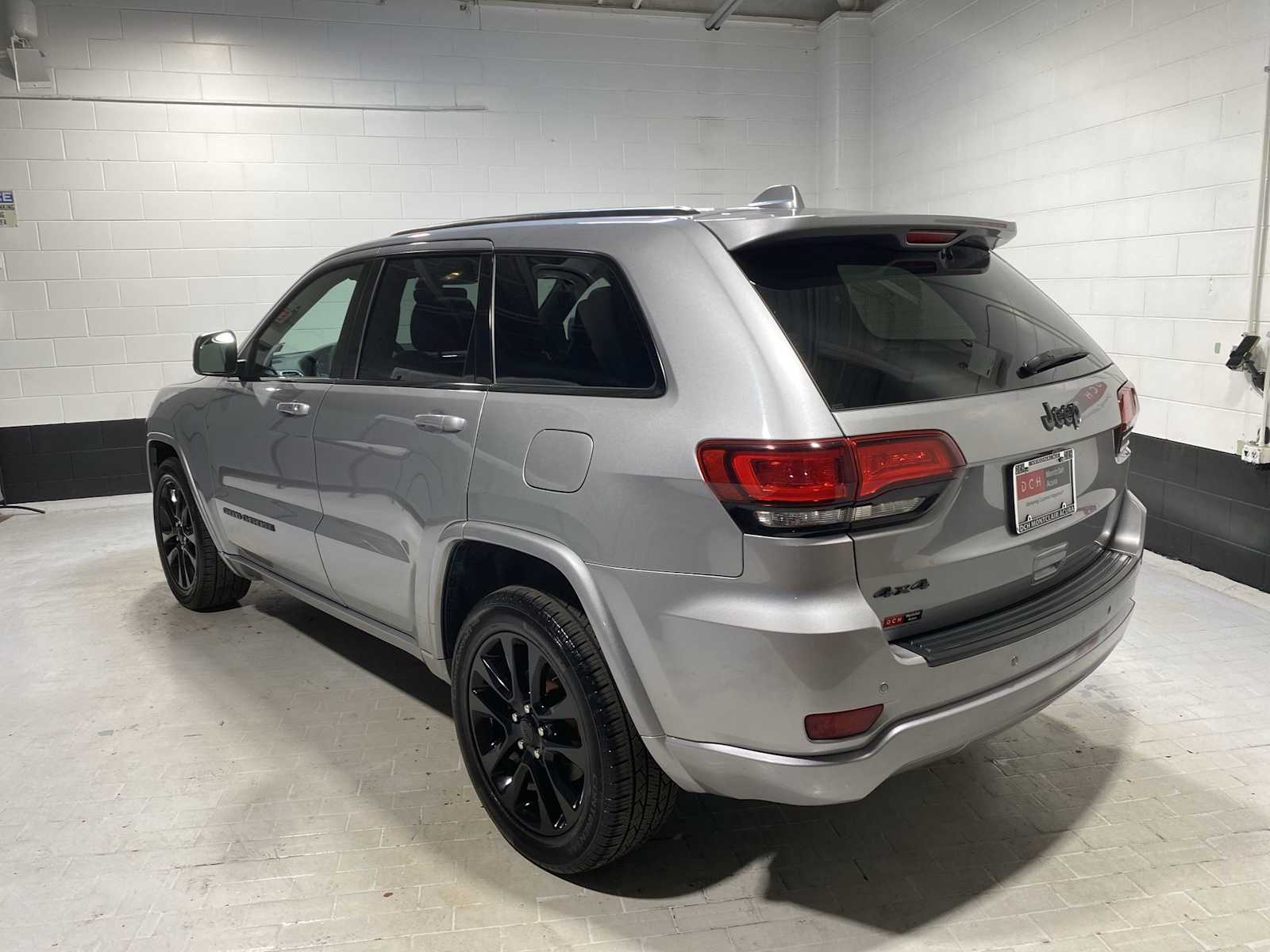 2019 Jeep Grand Cherokee Altitude photo 4