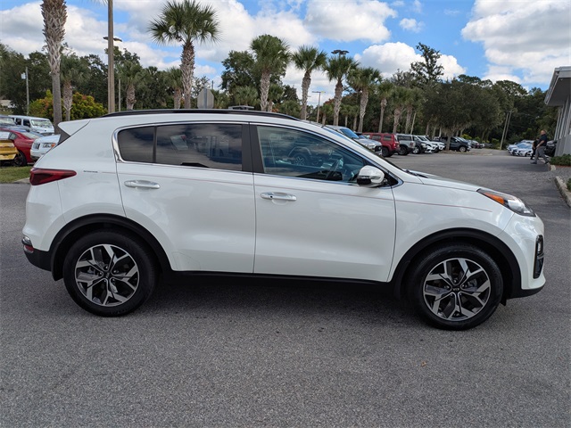 2022 Kia Sportage EX photo 3
