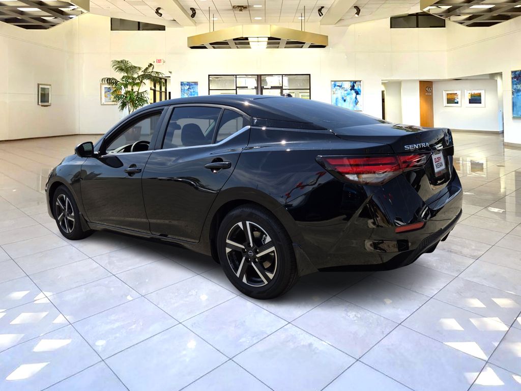 2025 Nissan Sentra SV photo 3
