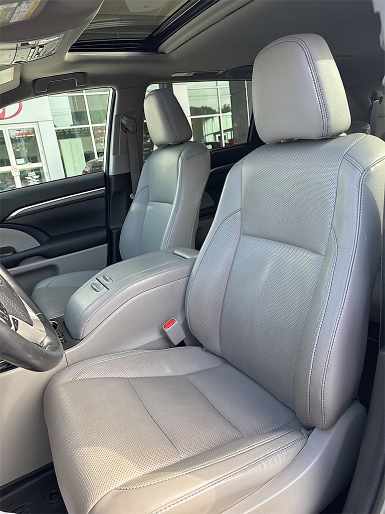 2018 Toyota Highlander Limited Platinum photo 8