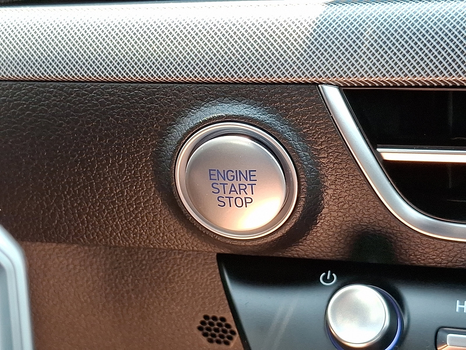 2024 Hyundai Sonata SEL photo 21