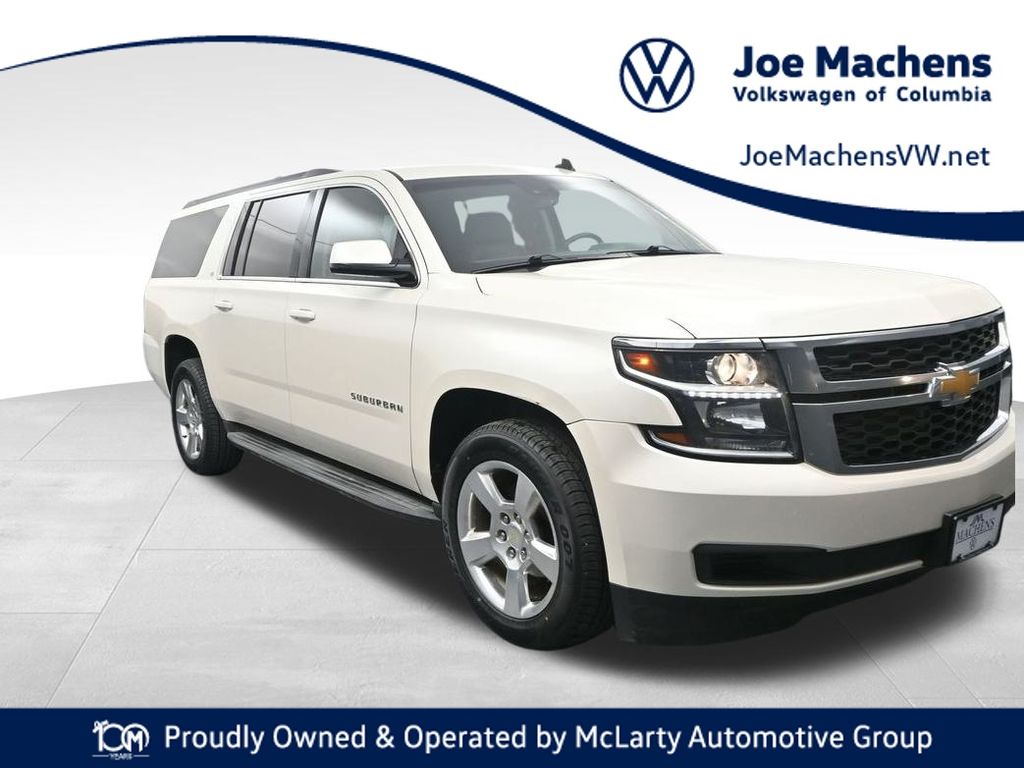 2015 Chevrolet Suburban LT's photo