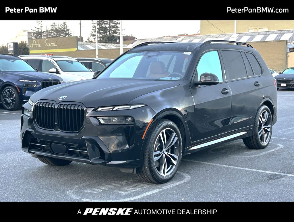 2023 BMW X7 40i's photo