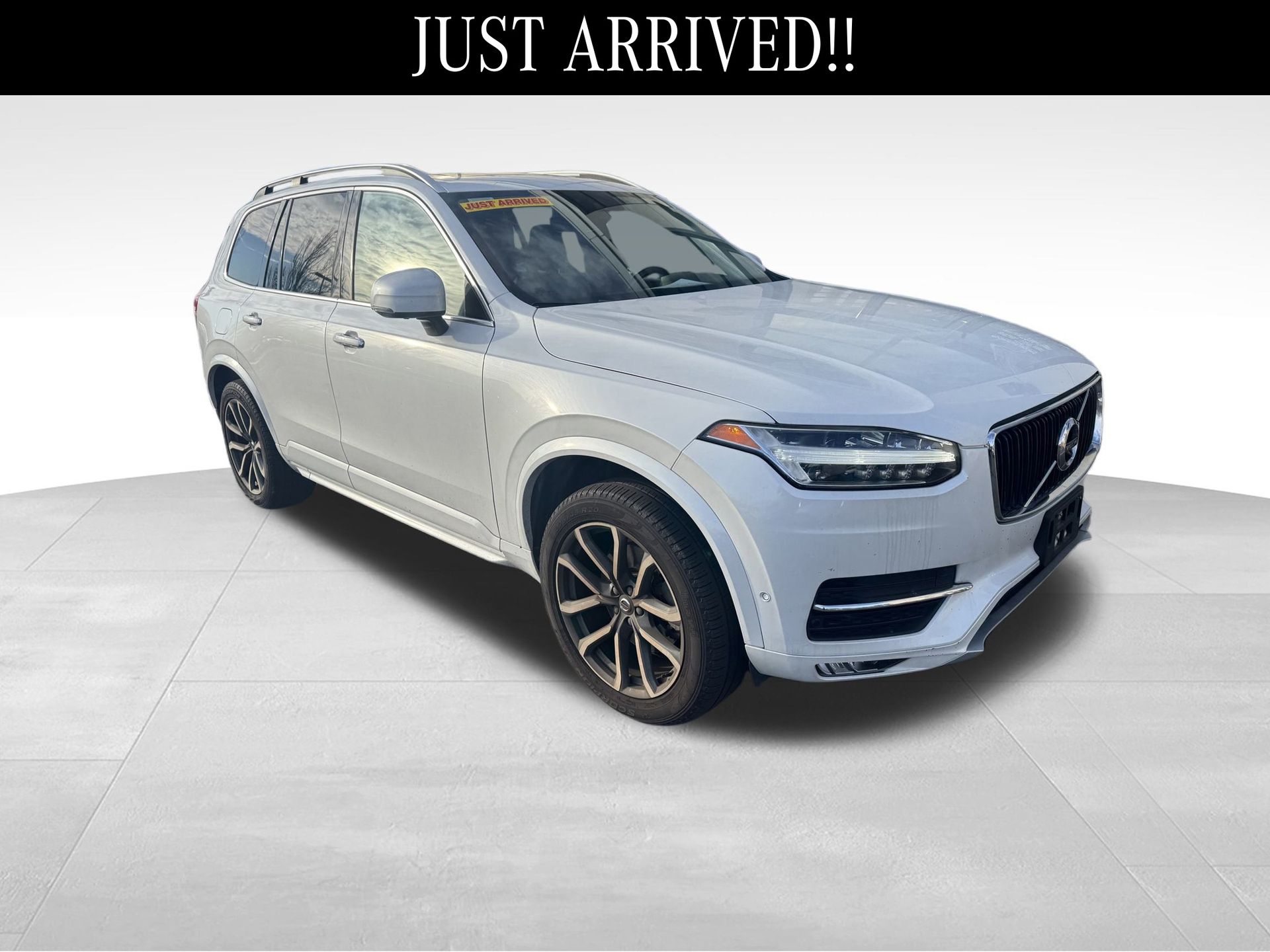2018 Volvo XC90 Momentum's photo