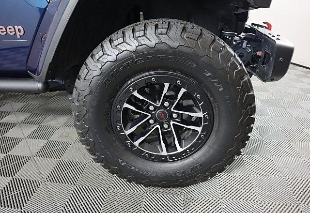 2025 Jeep Wrangler Rubicon X photo 12