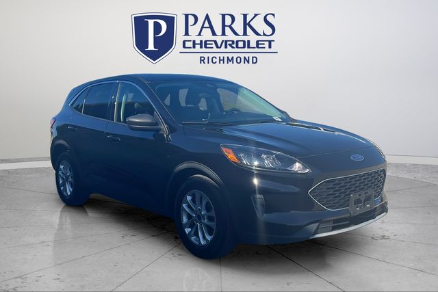2022 Ford Escape SE's photo