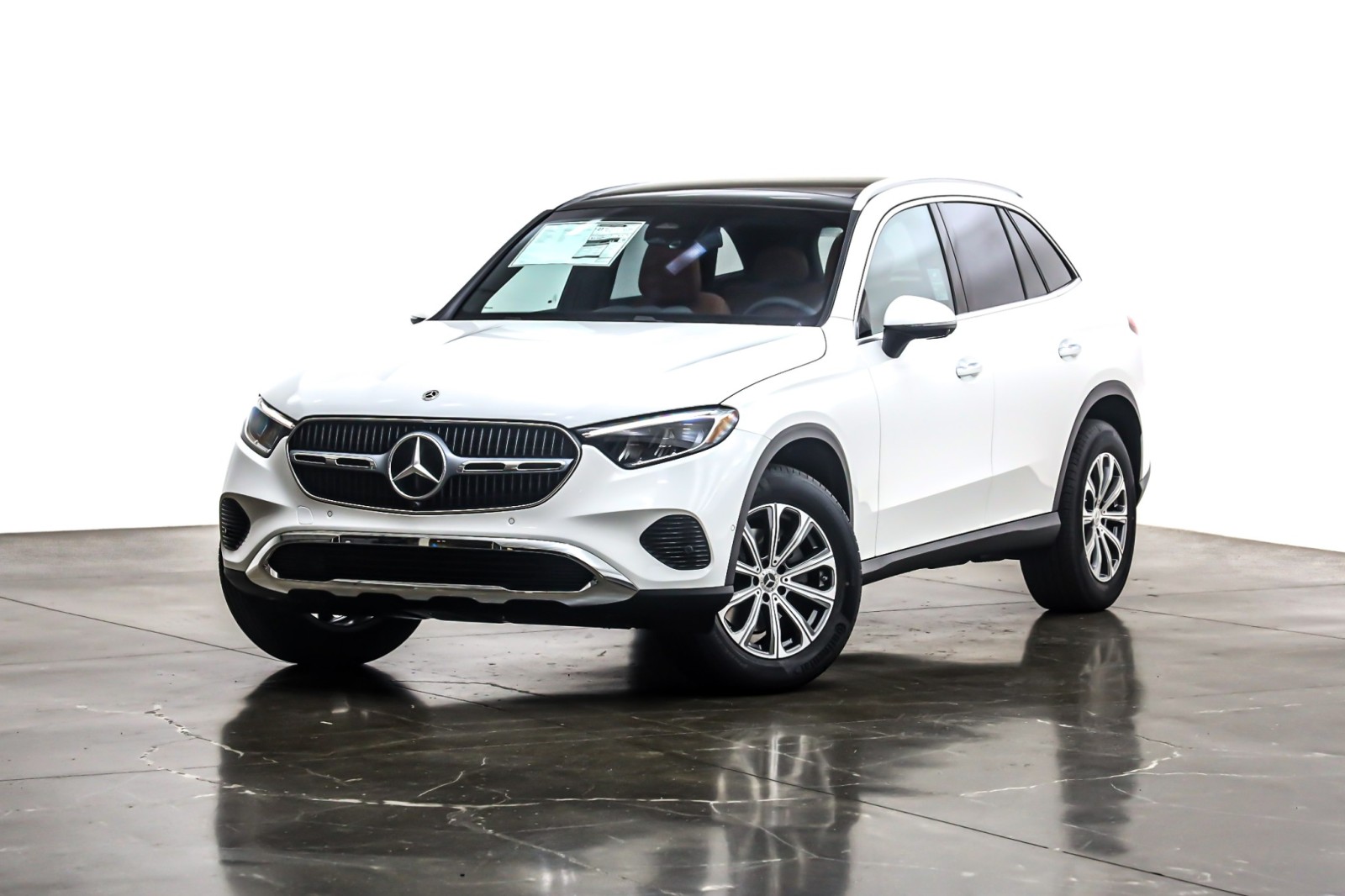 2026 Mercedes-Benz GLC Base's photo