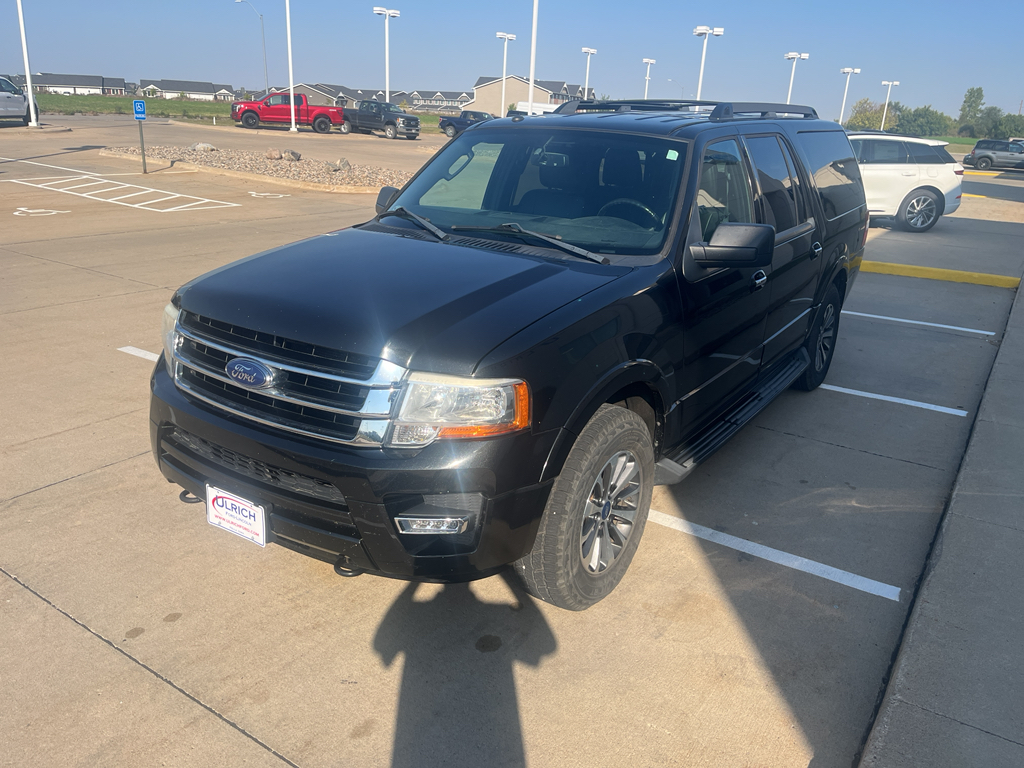 2015 Ford Expedition EL XLT photo 2