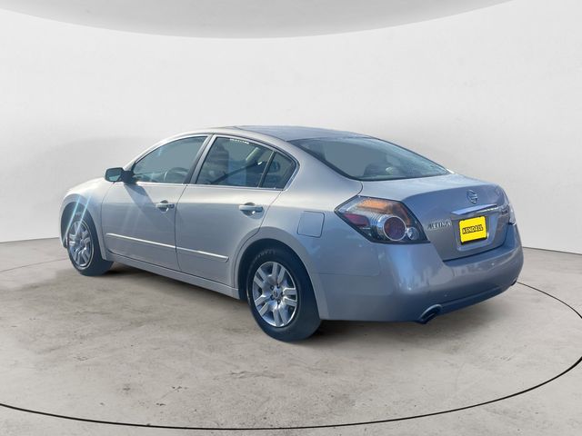 2009 Nissan Altima 2.5 S photo 2