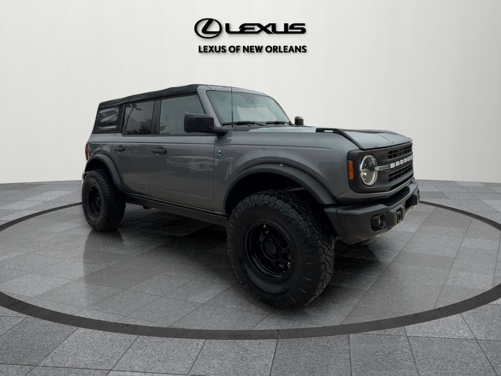 2022 Ford Bronco 4-Door Black Diamond's photo