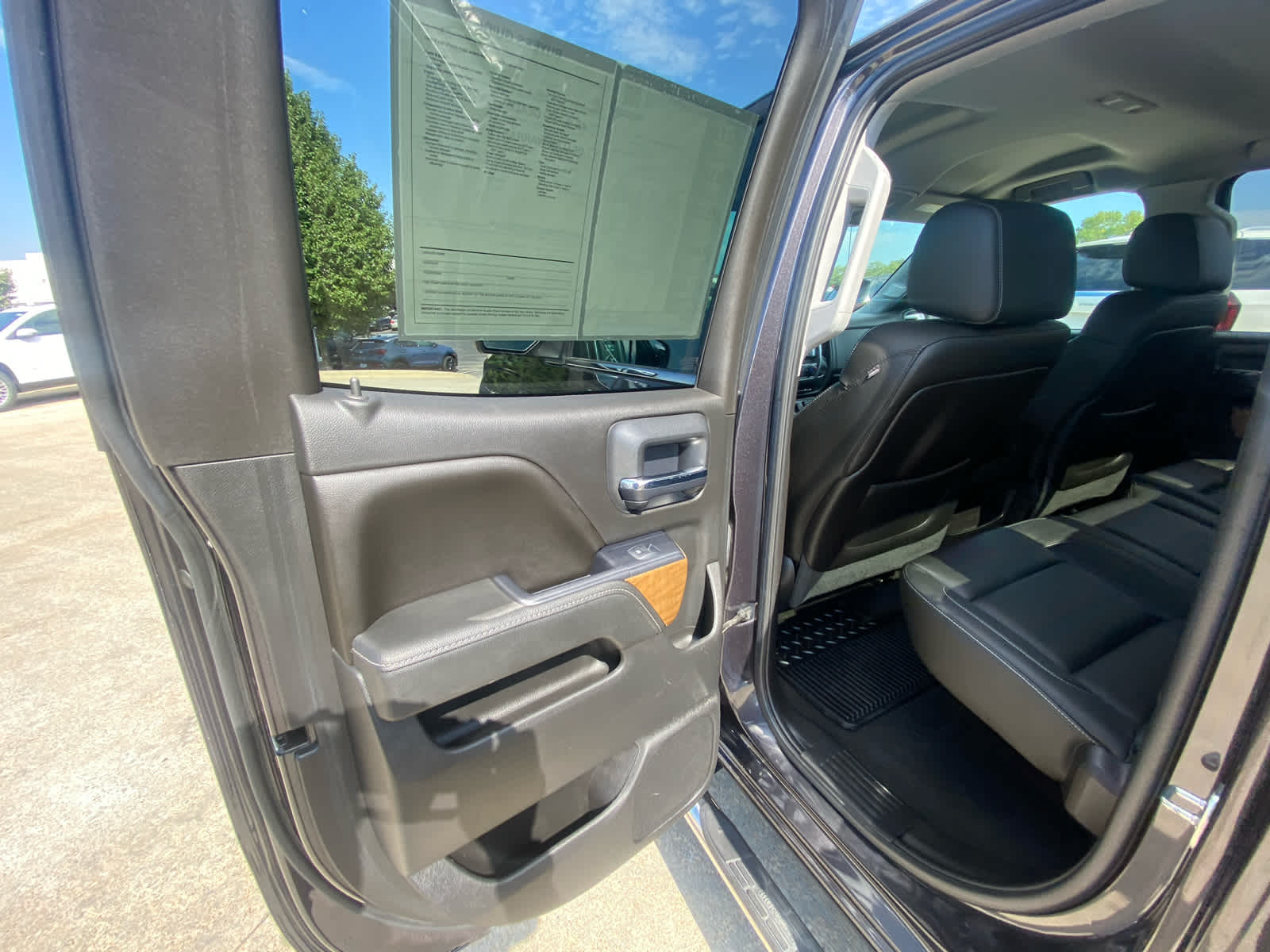2015 Chevrolet Silverado 1500 LTZ photo 28