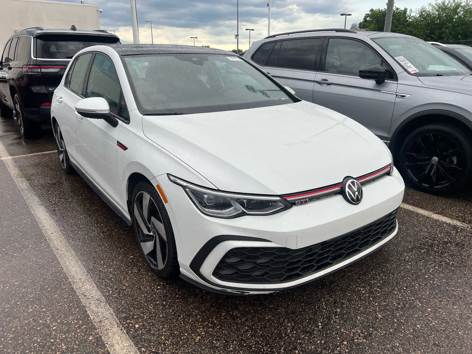 Used 2022 Volkswagen Golf GTI SE with VIN WVWN87CD0NW204839 for sale in Brooklyn Center, Minnesota