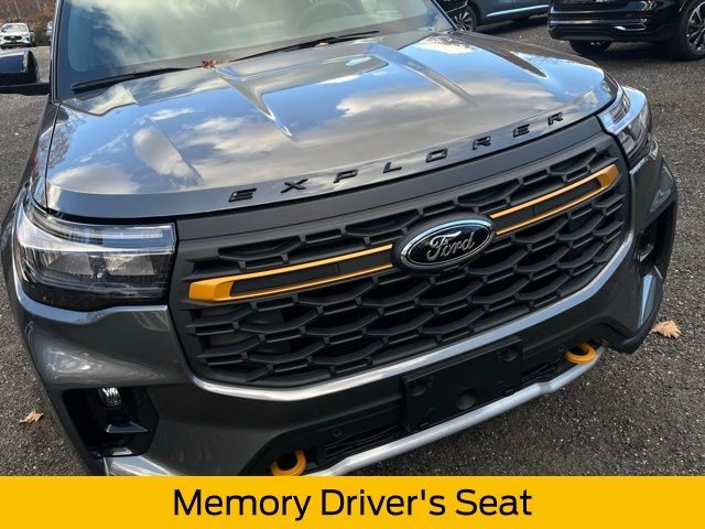 2026 Ford Explorer photo 4