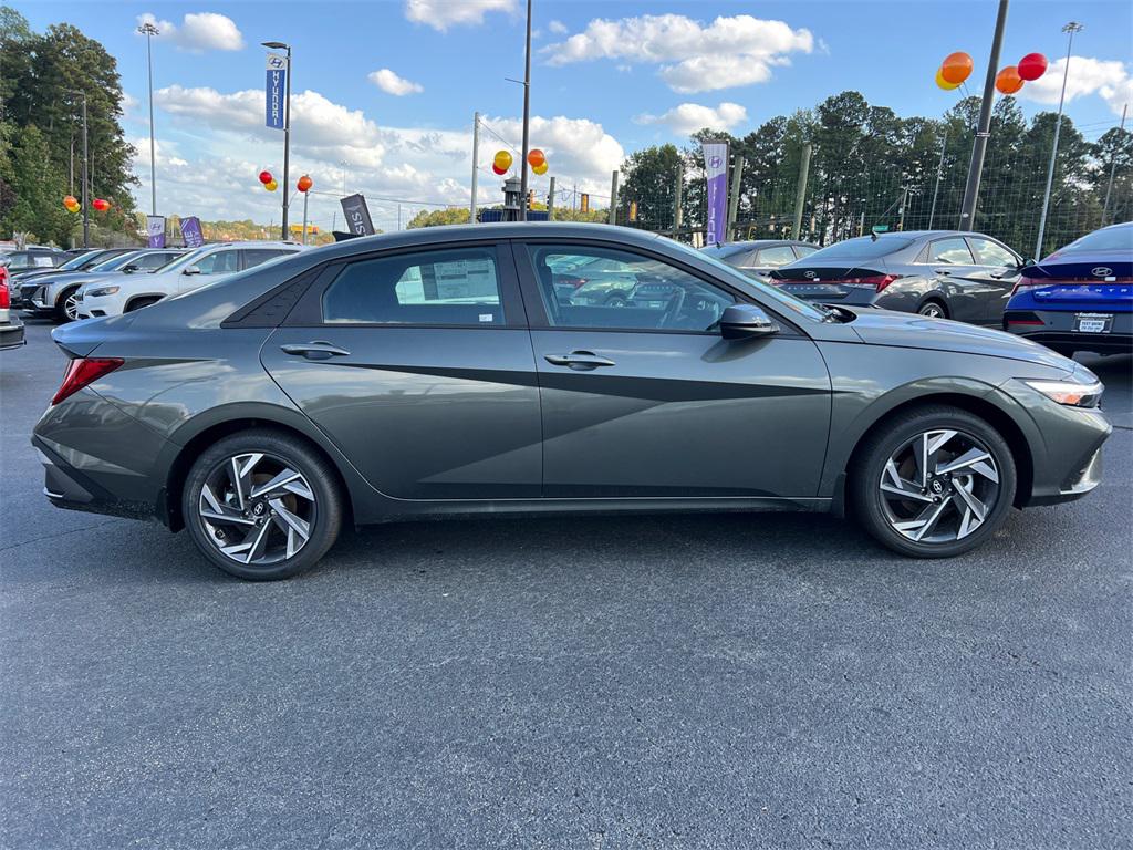 2025 Hyundai Elantra Hybrid SEL Sport photo 4