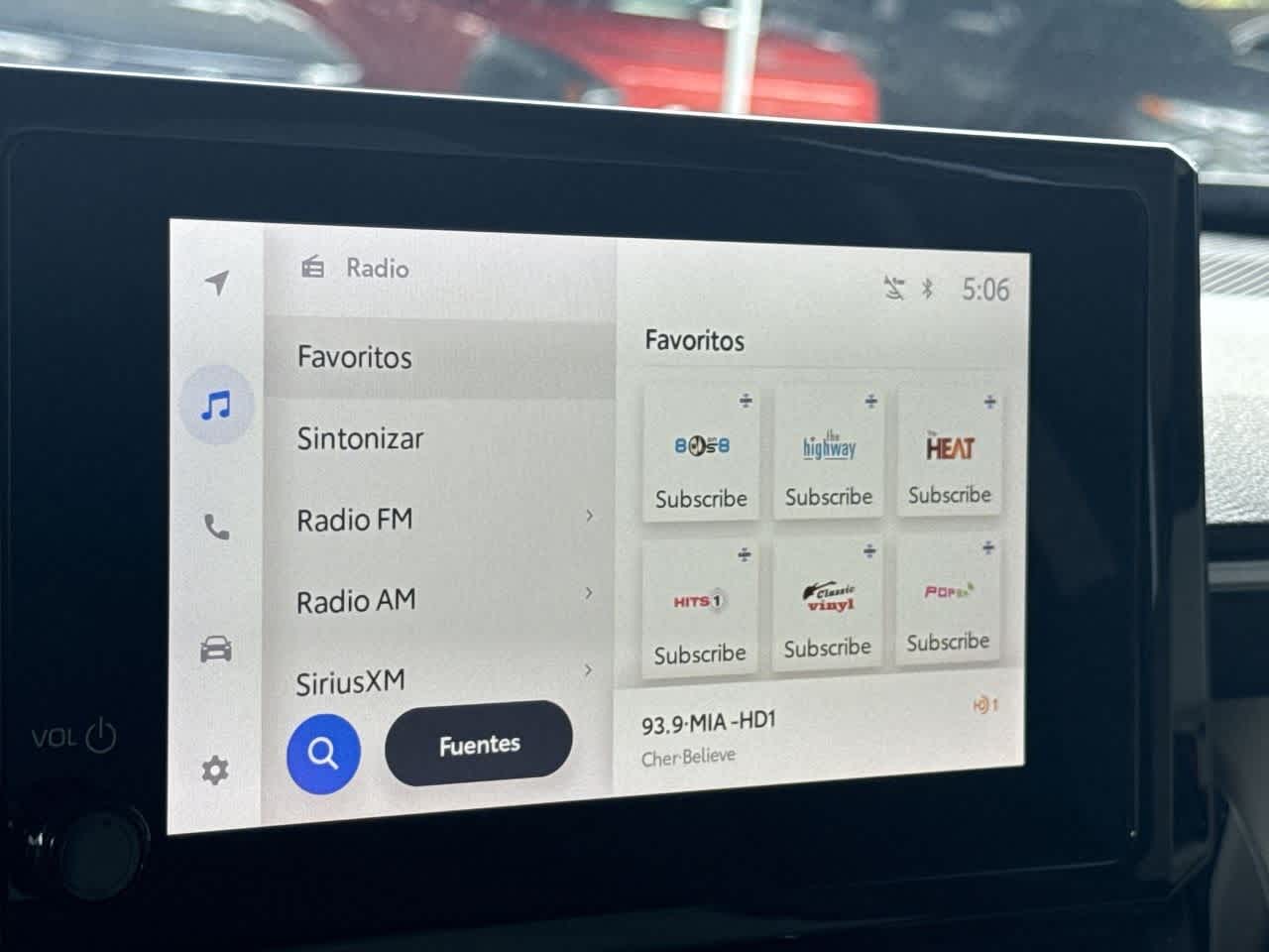 2023 Toyota Corolla Cross LE photo 13