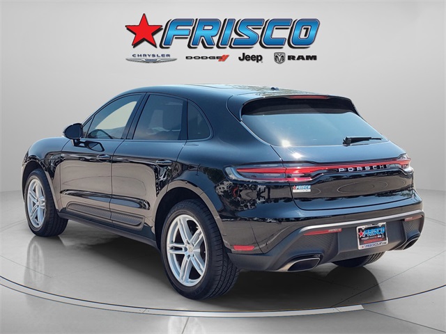 2023 Porsche Macan T photo 4