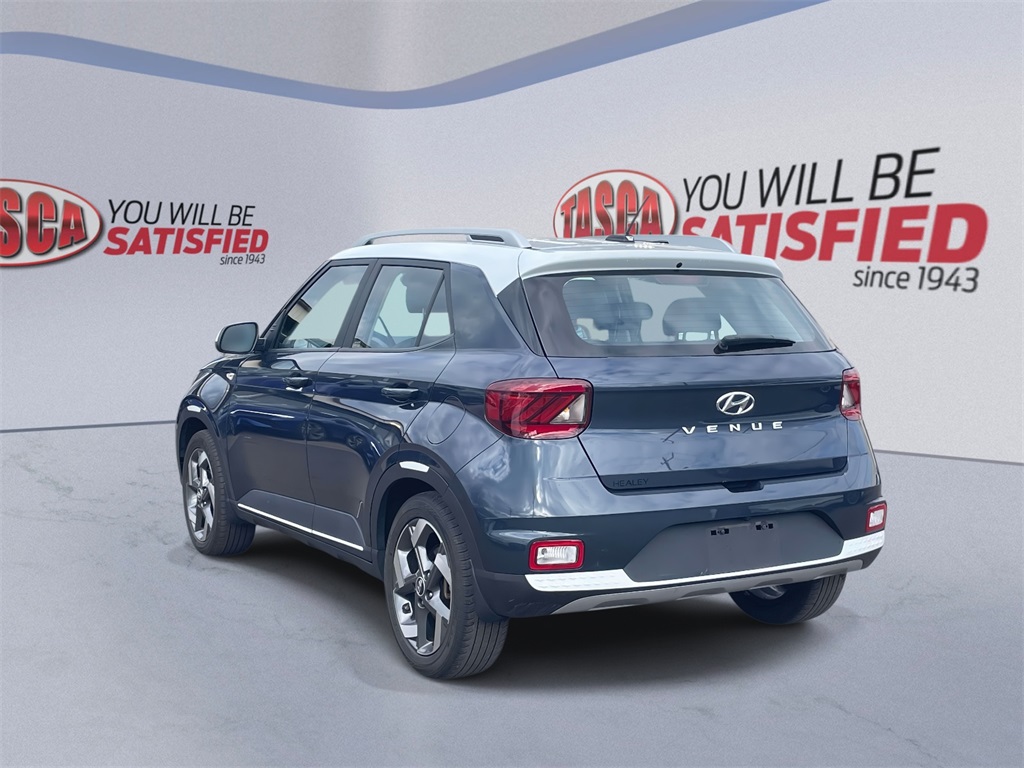 2023 Hyundai Venue Limited photo 4