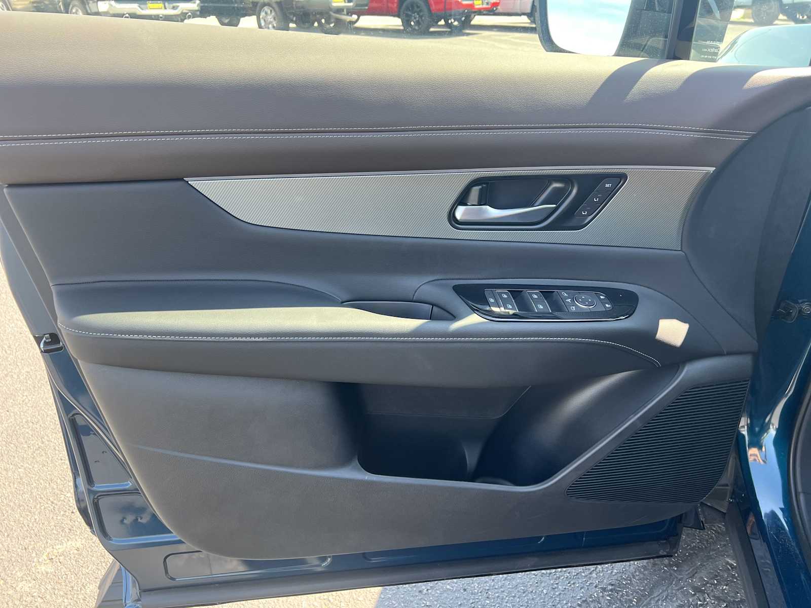 2025 Nissan Murano Platinum photo 10