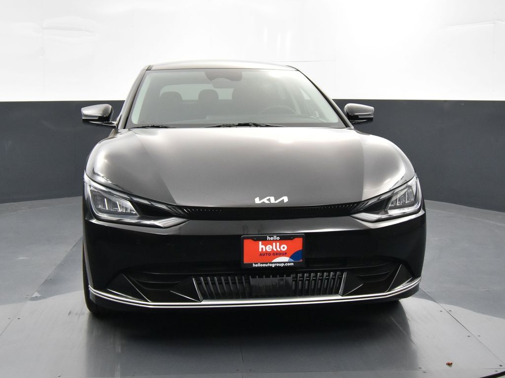 2022 Kia EV6 Wind photo 2