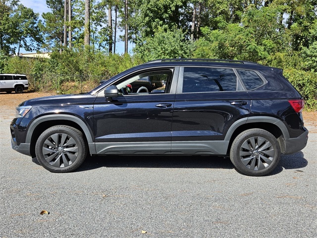 2024 Volkswagen Taos S photo 2