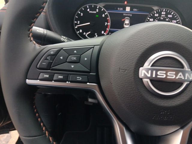 2025 Nissan Sentra SR photo 11