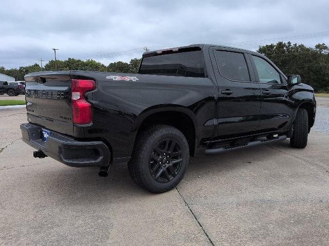 2025 Chevrolet Silverado 1500 Custom photo 3