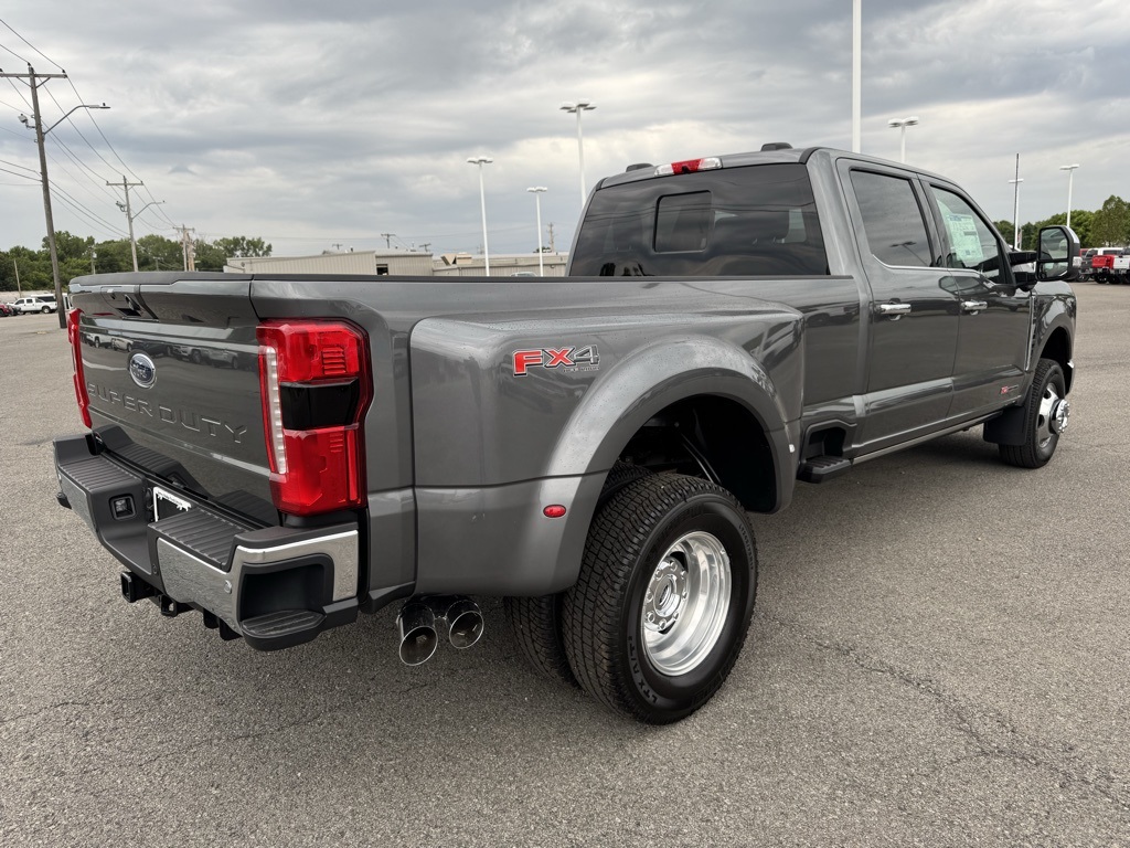 2026 Ford F-350 photo 5