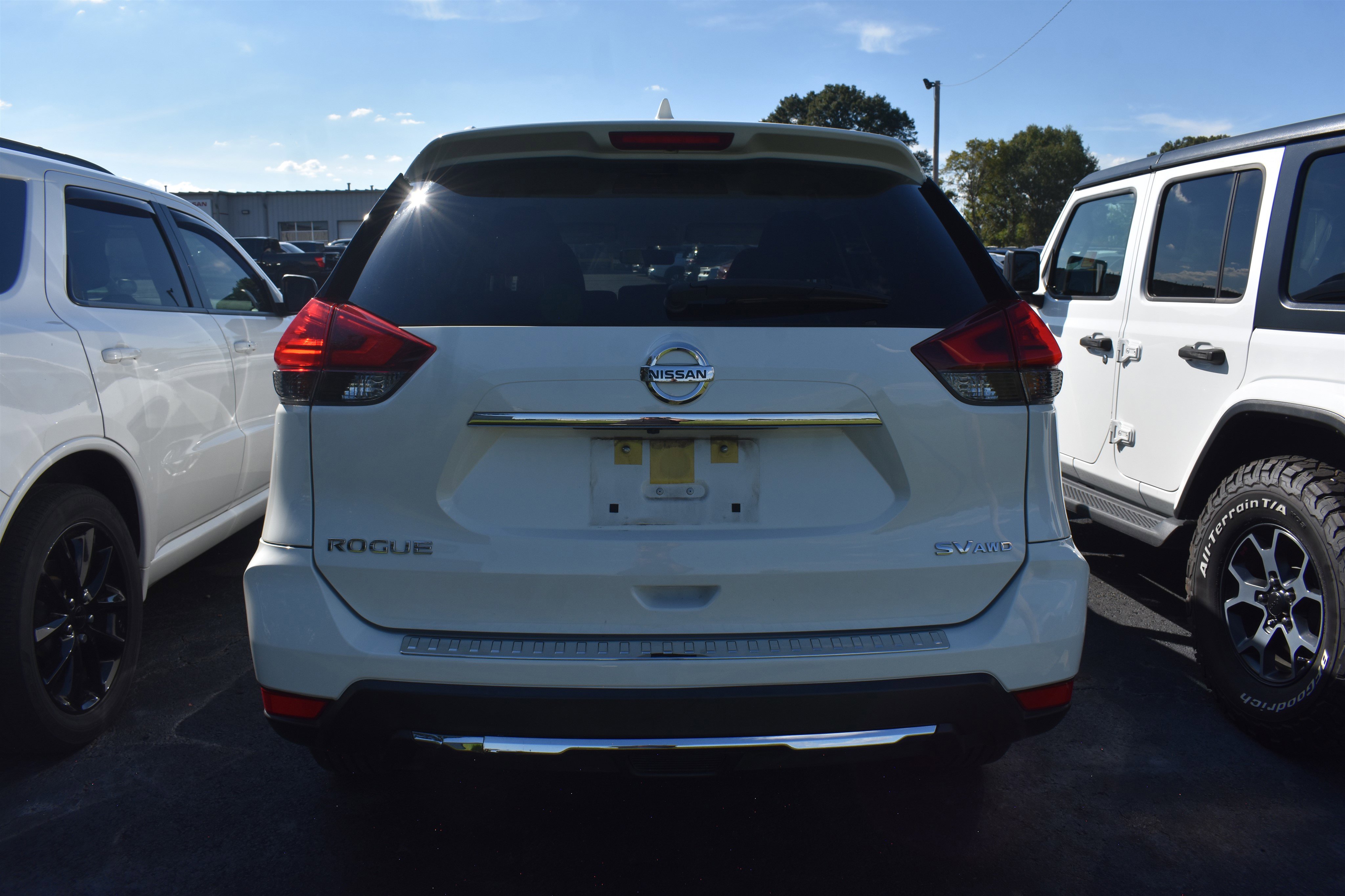 2017 Nissan Rogue SV photo 5