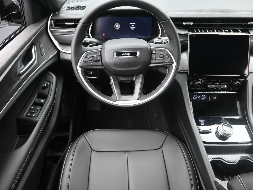 2025 Jeep Grand Cherokee L photo 10
