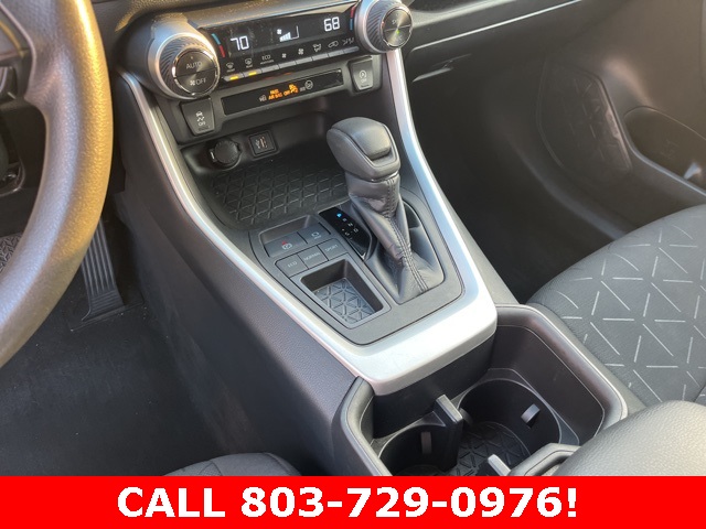 2024 Toyota RAV4 XLE photo 21